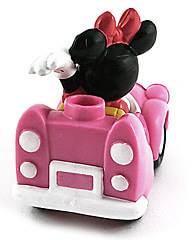 Bleistiftanspitzer Minnie im Auto winkend (APPLAUSE)