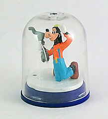 Goofy in plastic dome (Yujin) small figurine