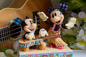 Micky und Minnie Hawaiian Holiday (DISNEY TRADITIONS)